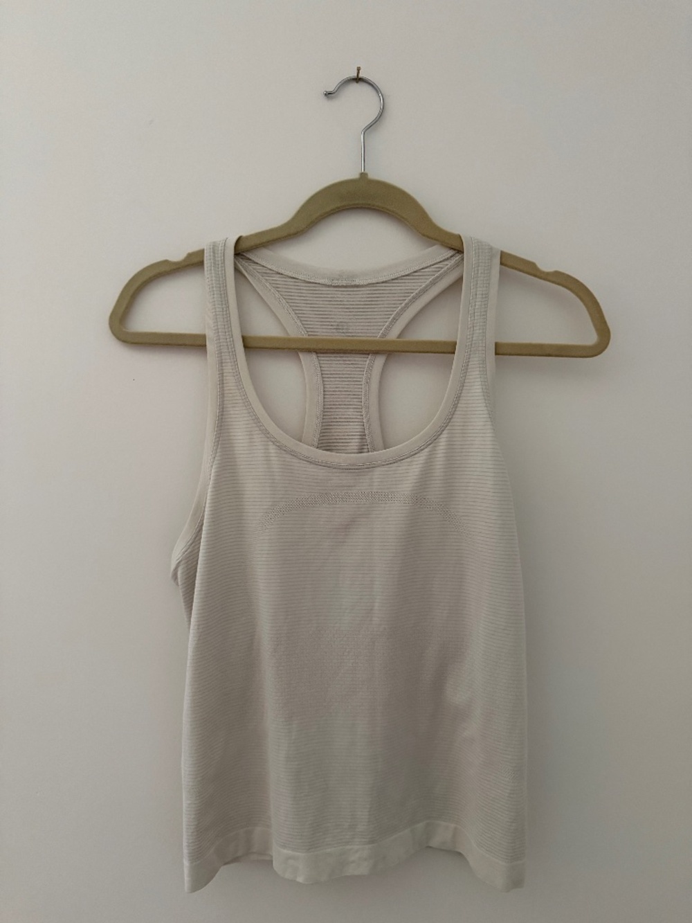 Swiftly Tech Racerback Tank Top 2.0 Waist Length - Size 8